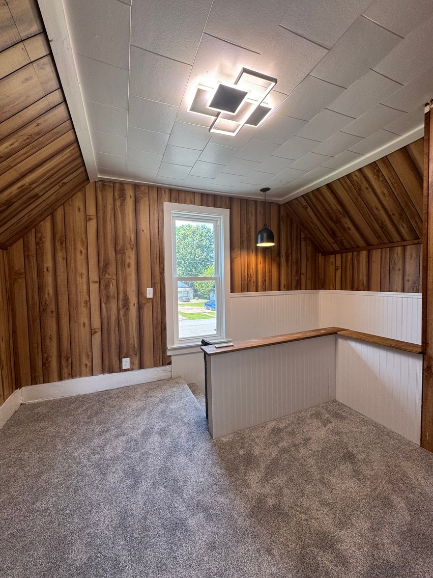 Image for 3-bed, 1-bath home on S 6th St,