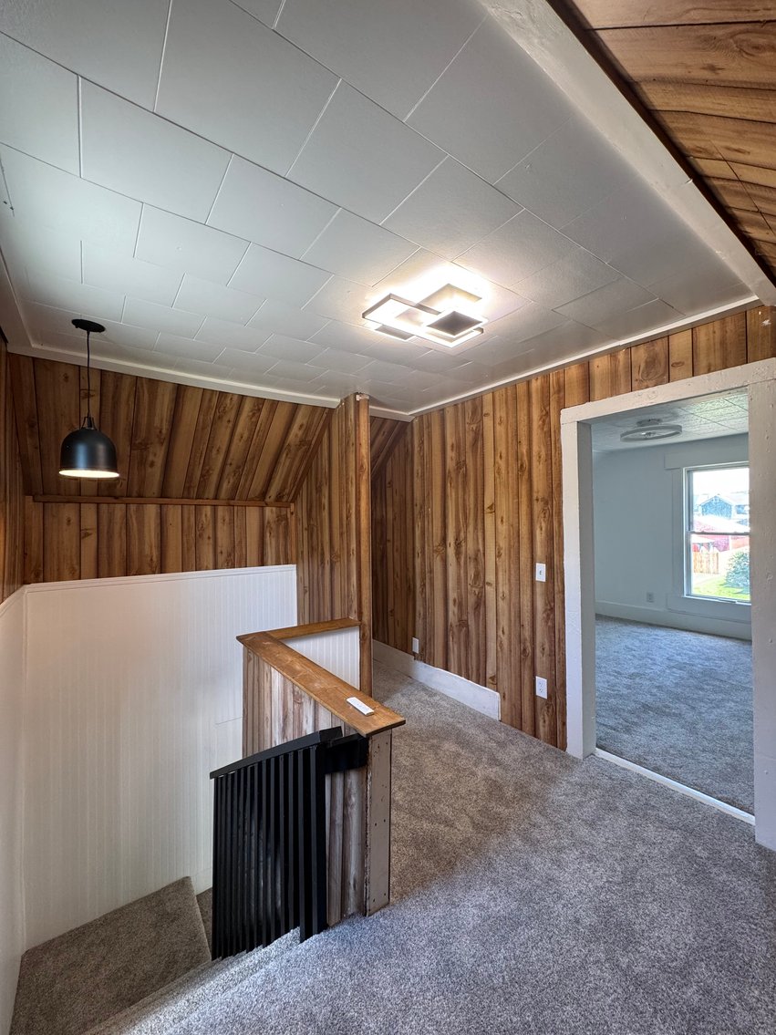 Image for 3-bed, 1-bath home on S 6th St,
