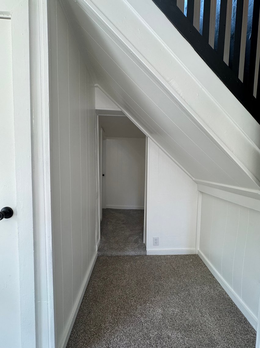 Image for 3-bed, 1-bath home on S 6th St,