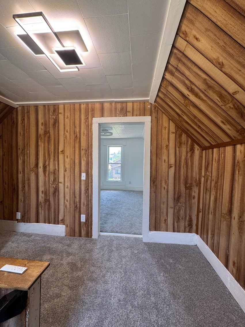 Image for 3-bed, 1-bath home on S 6th St,