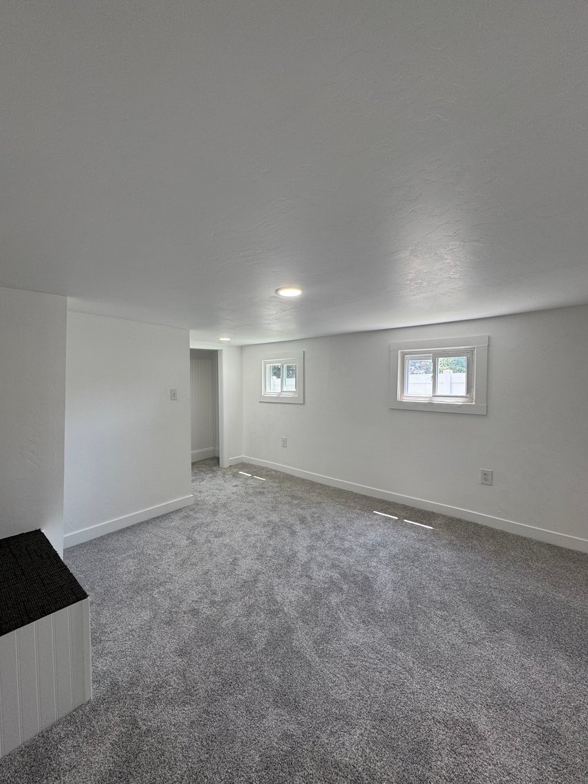 Image for 3-bed, 1-bath home on S 6th St,
