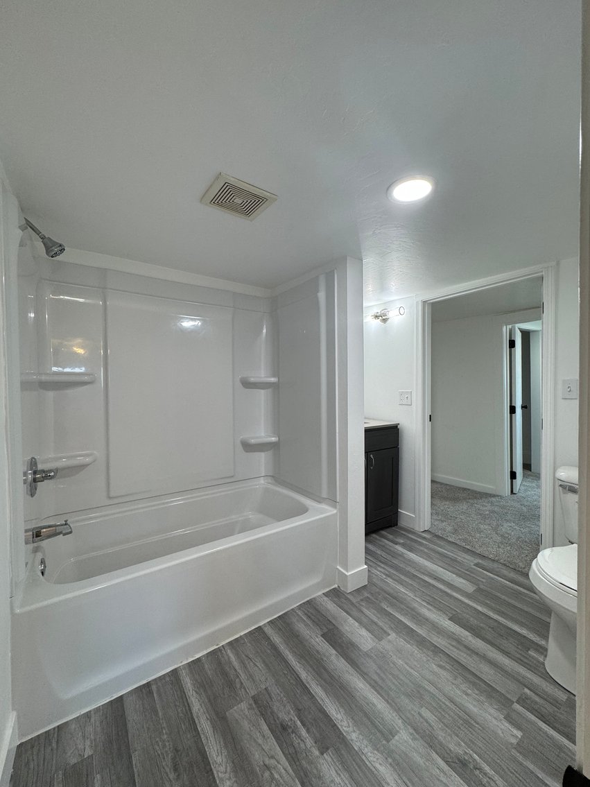 Image for 3-bed, 1-bath home on S 6th St,