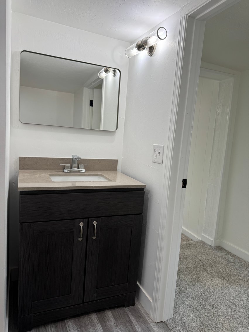 Image for 3-bed, 1-bath home on S 6th St,