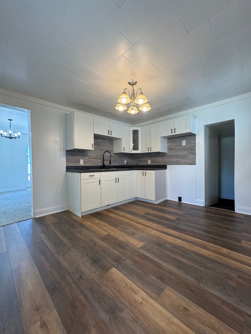 Image for 3-bed, 1-bath home on S 6th St,
