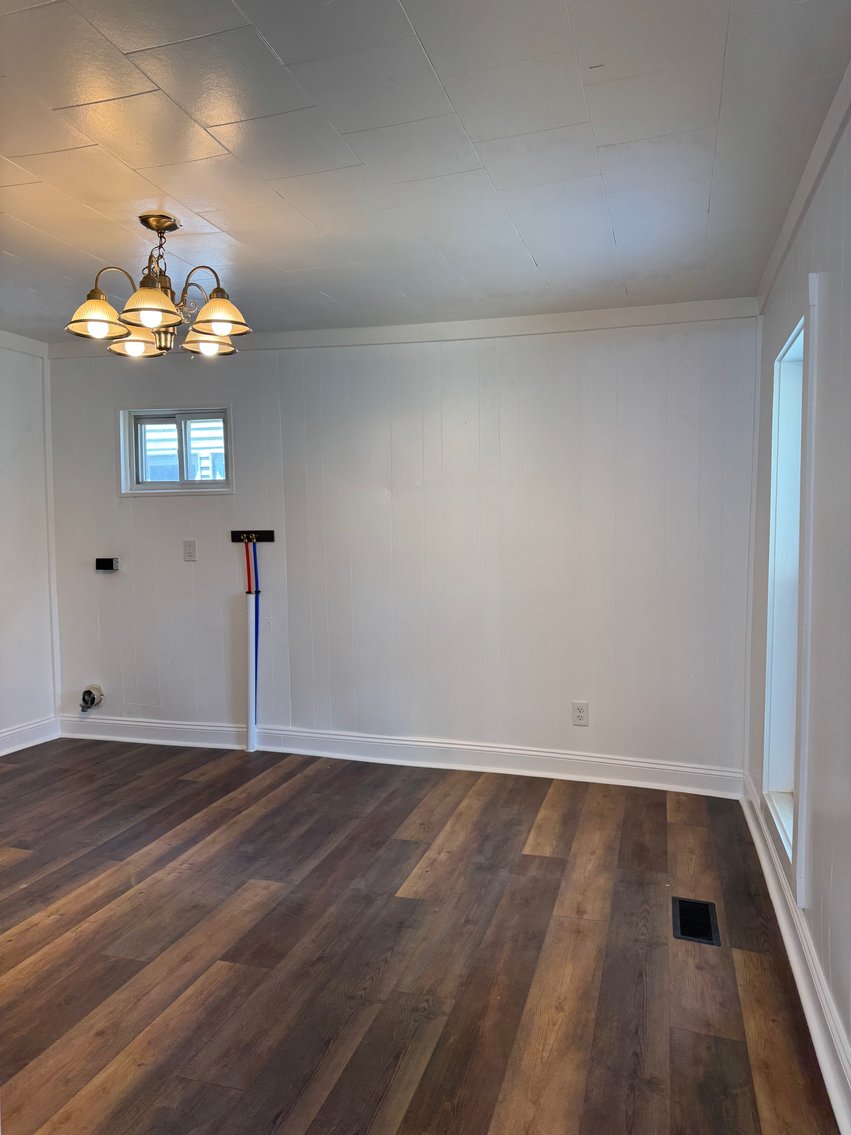 Image for 3-bed, 1-bath home on S 6th St,