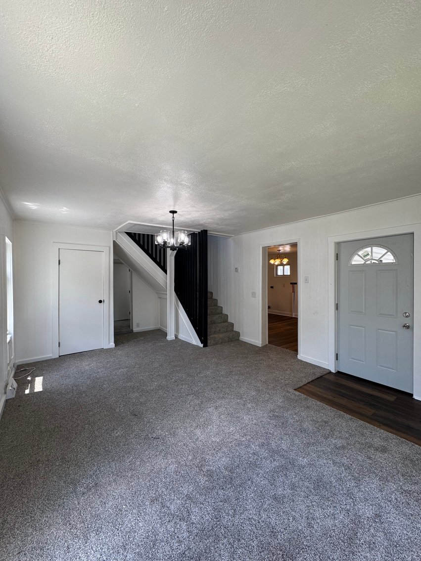 Image for 3-bed, 1-bath home on S 6th St,