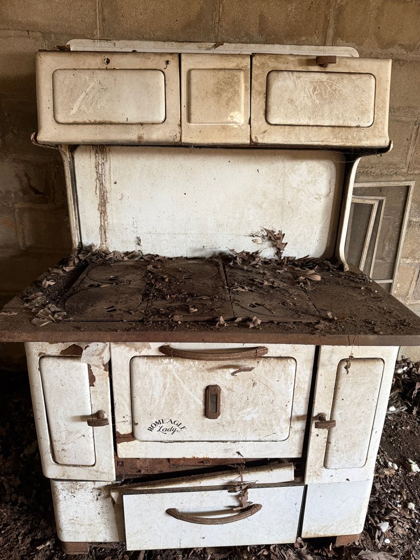 Image for PUBLIC ESTATE AUCTION (DECEASED/LIVING)