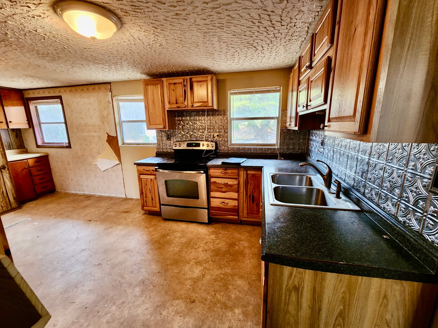 Image for 3 BR/1.5 BA Home w/Basement on .50 +/- Acres in Bland, VA--SELLING to the HIGHEST BIDDER via ONLINE ONLY BIDDING!!