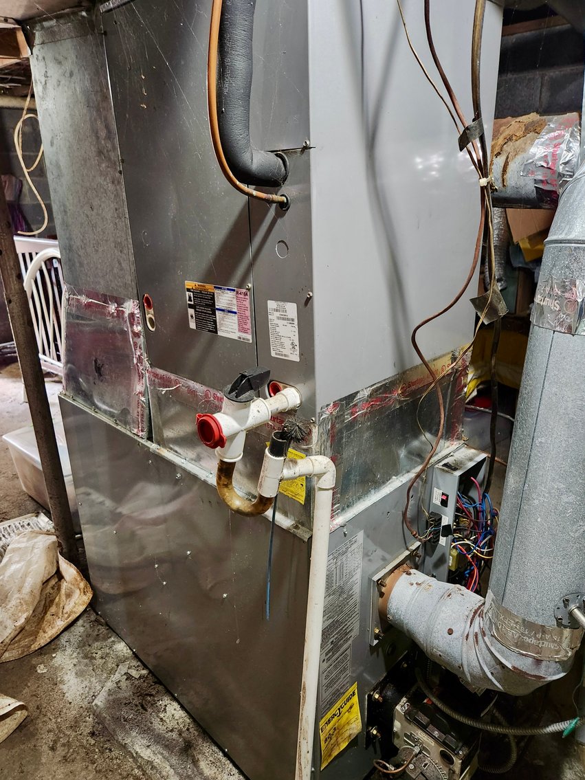 Image for 3 BR/1.5 BA Home w/Basement on .50 +/- Acres in Bland, VA--SELLING to the HIGHEST BIDDER via ONLINE ONLY BIDDING!!