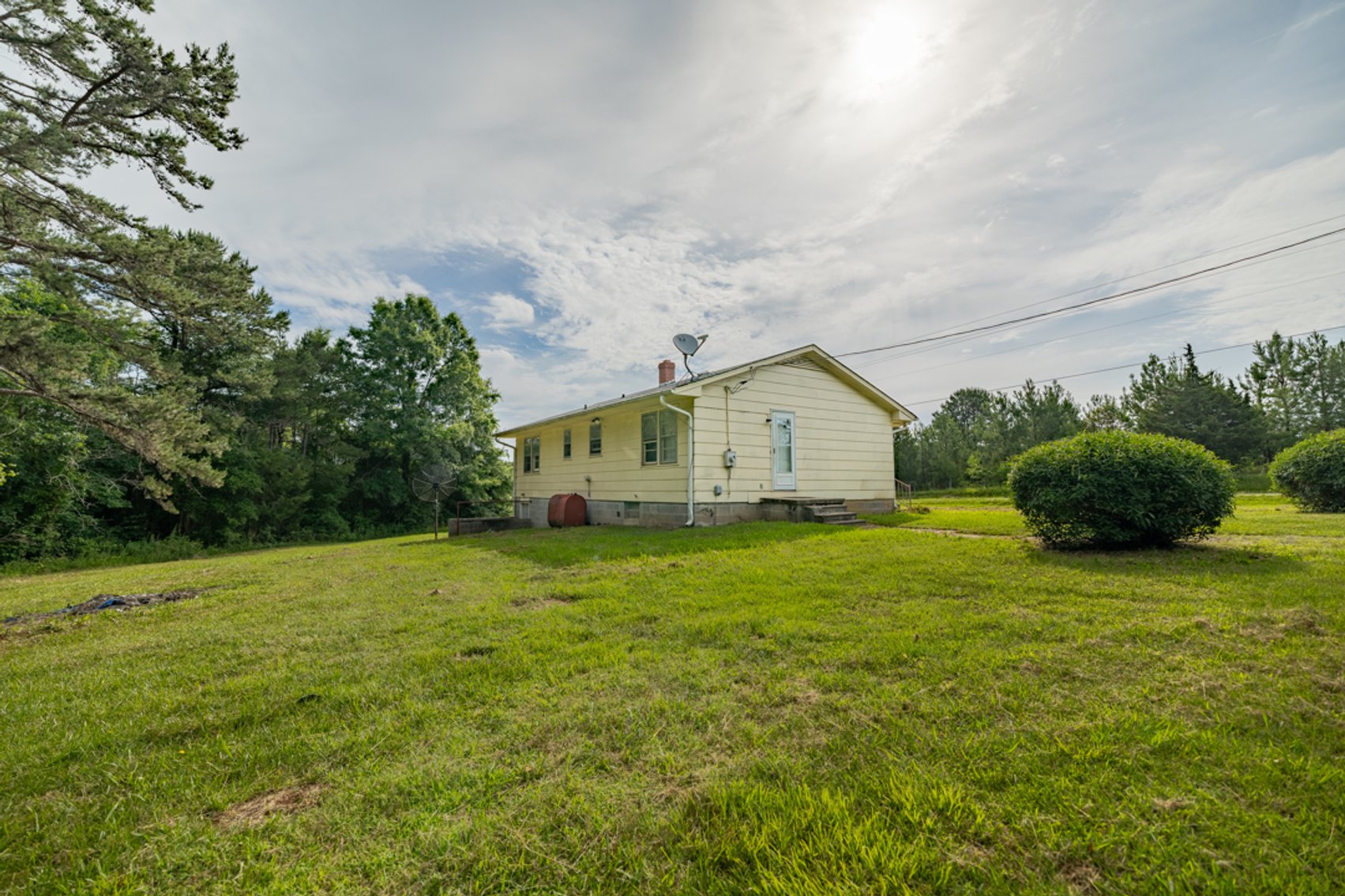 Image for 3 BR/1.5 BA Home w/Basement on 1 +/- Acre in Lunenburg County, VA--SELLING to the HIGHEST BIDDER via ONLINE ONLY BIDDING!!