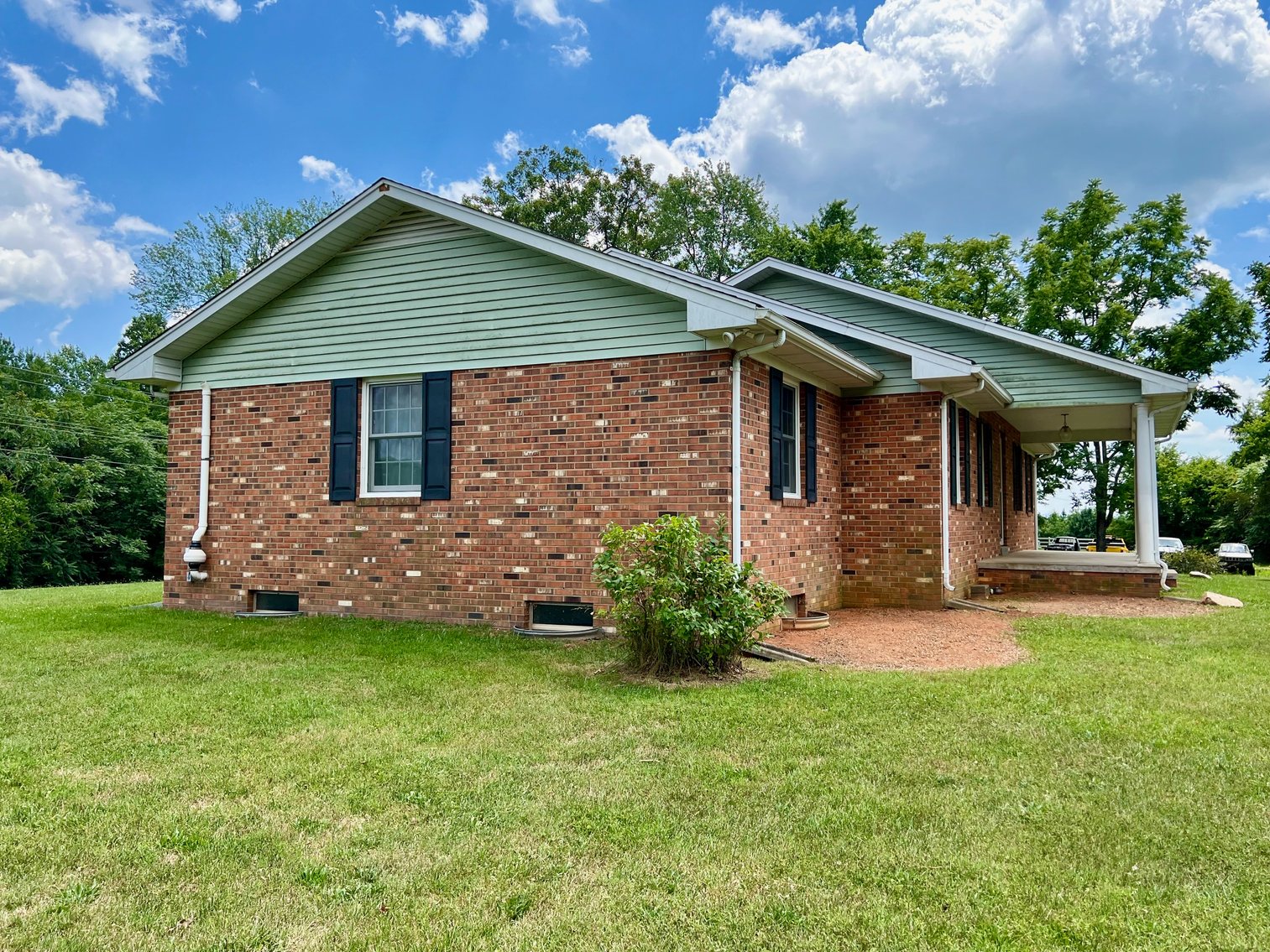 Image for 3 BR/2 BA Brick Home w/Walk-Out Basement on 5 +/- Acres in Madison County, VA--SELLING to the HIGHEST BIDDER!!