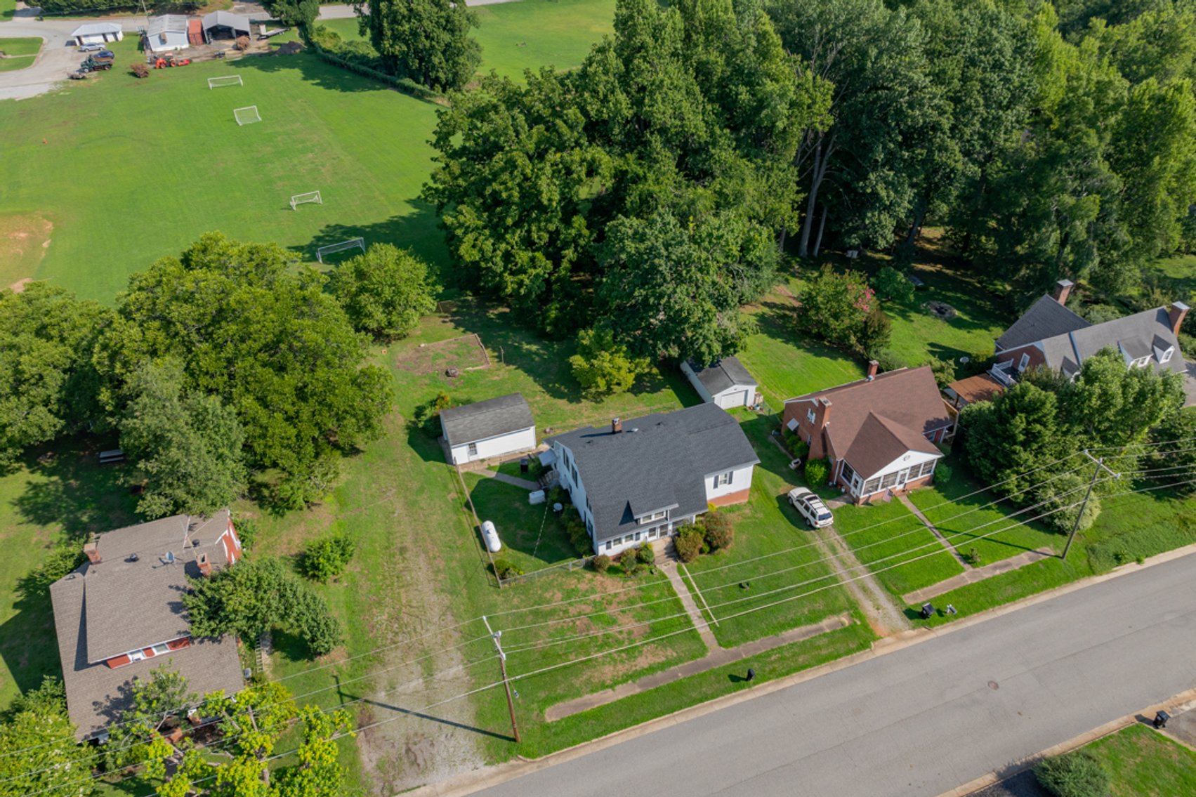Image for 4 BR/2 BA Home on .22 +/- Acre Downtown Victoria, VA Lot--SELLING to the HIGHEST BIDDER via ONLINE ONLY BIDDING!!