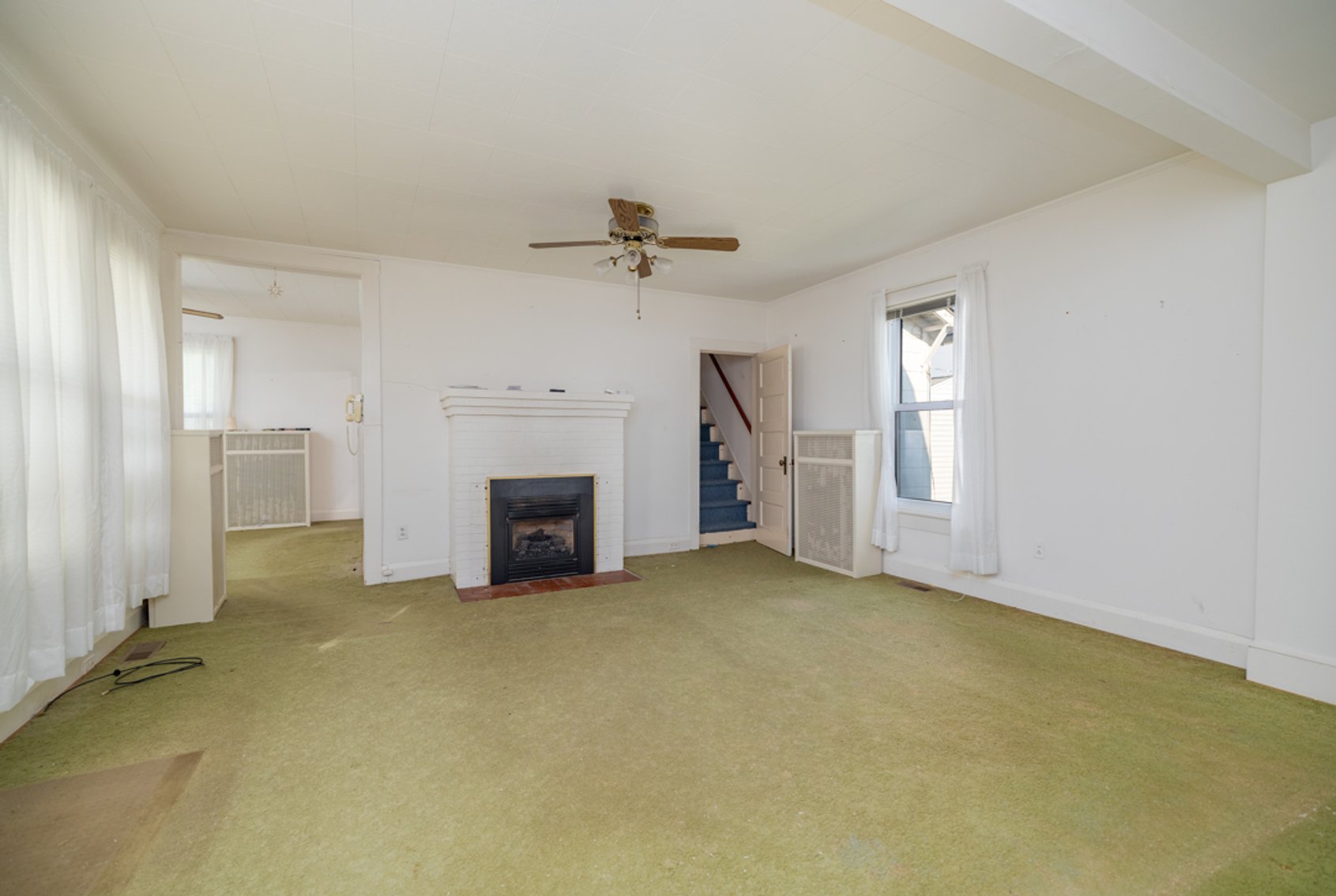 Image for 4 BR/2 BA Home on .22 +/- Acre Downtown Victoria, VA Lot--SELLING to the HIGHEST BIDDER via ONLINE ONLY BIDDING!!