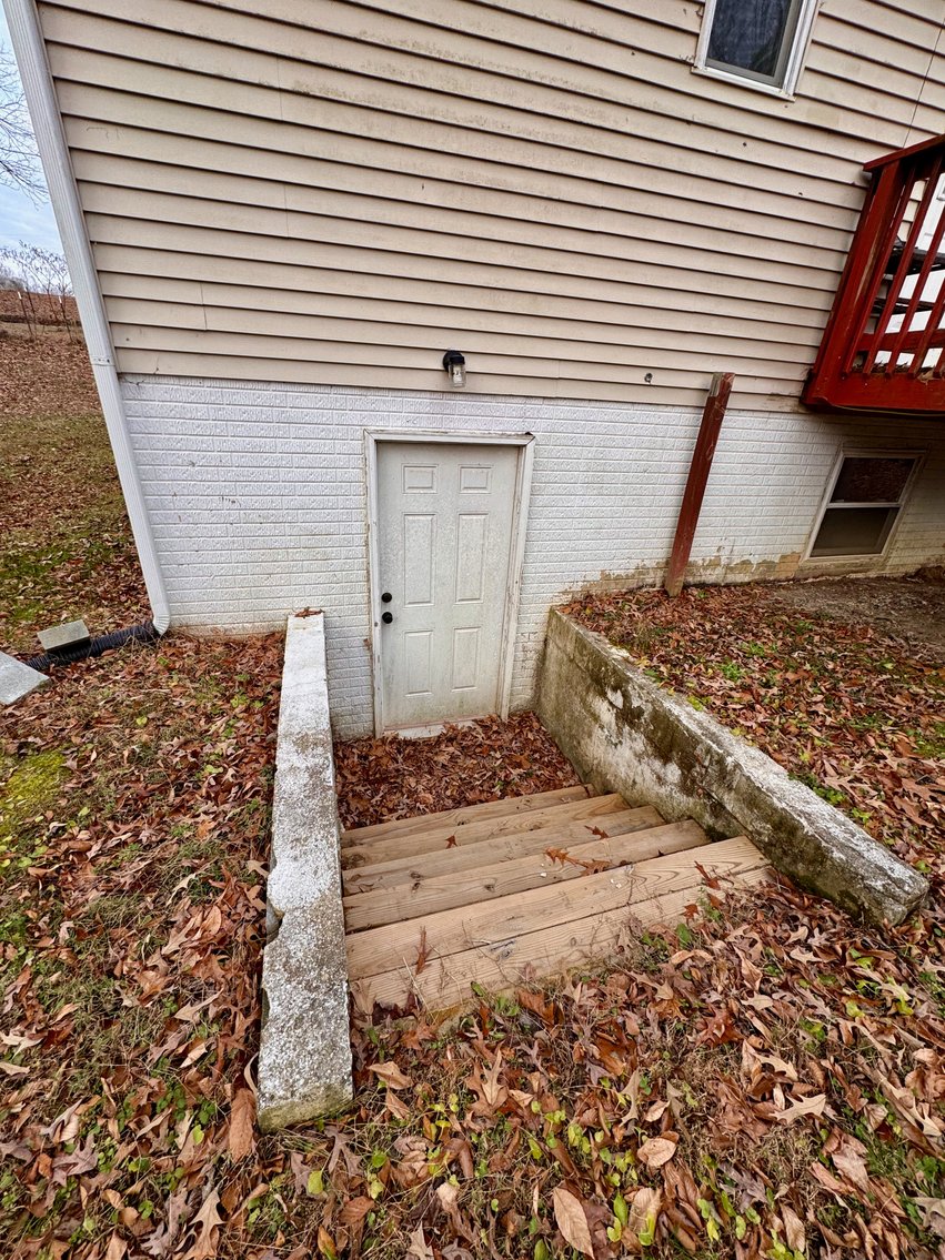 Image for 3 BR/2 BA Home w/Walk-Out Basement & Large Detached 2 Bay Garage/Shop on 5 +/- Acres in Bowling Green, VA--ONLINE ONLY BIDDING!!