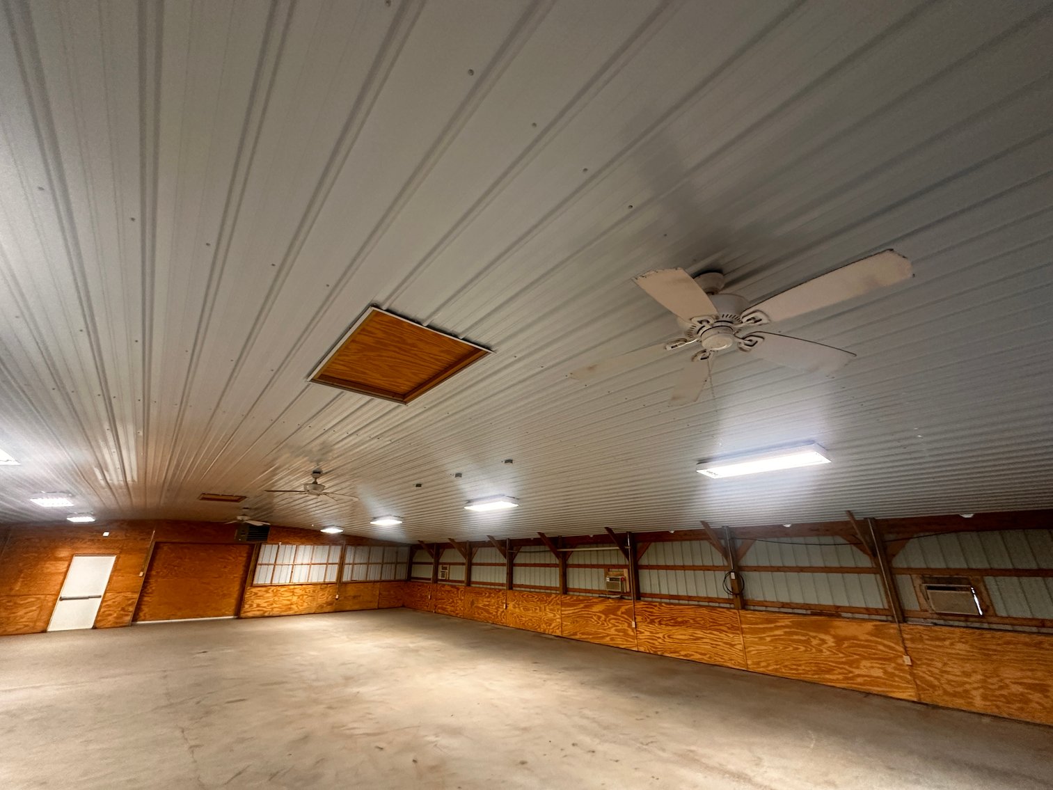 Image for 11,800 +/- sf. Income Producing Commercial Building Fronting Main Street in Broadway, VA--ONLINE ONLY BIDDING!!