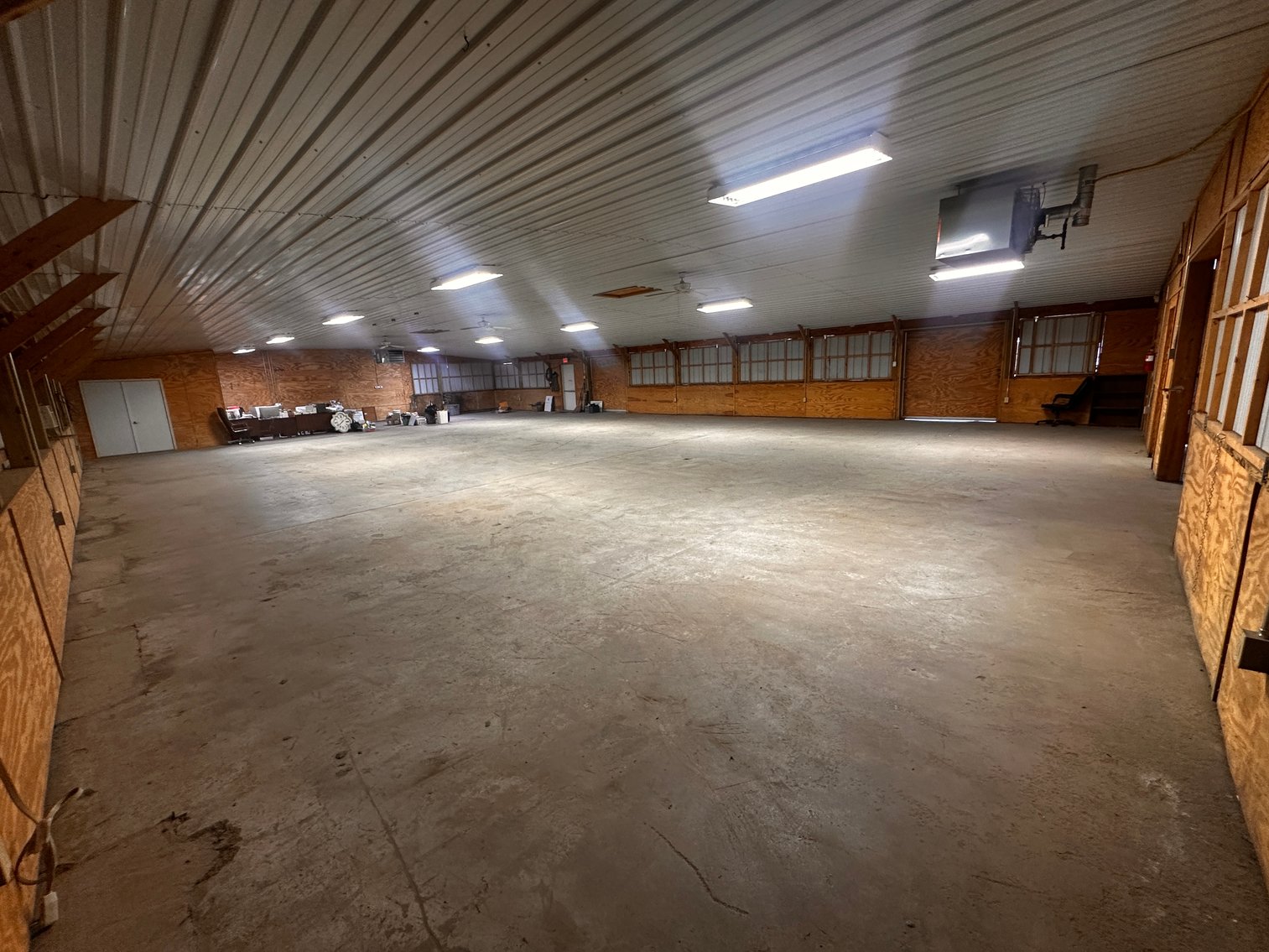 Image for 11,800 +/- sf. Income Producing Commercial Building Fronting Main Street in Broadway, VA--ONLINE ONLY BIDDING!!