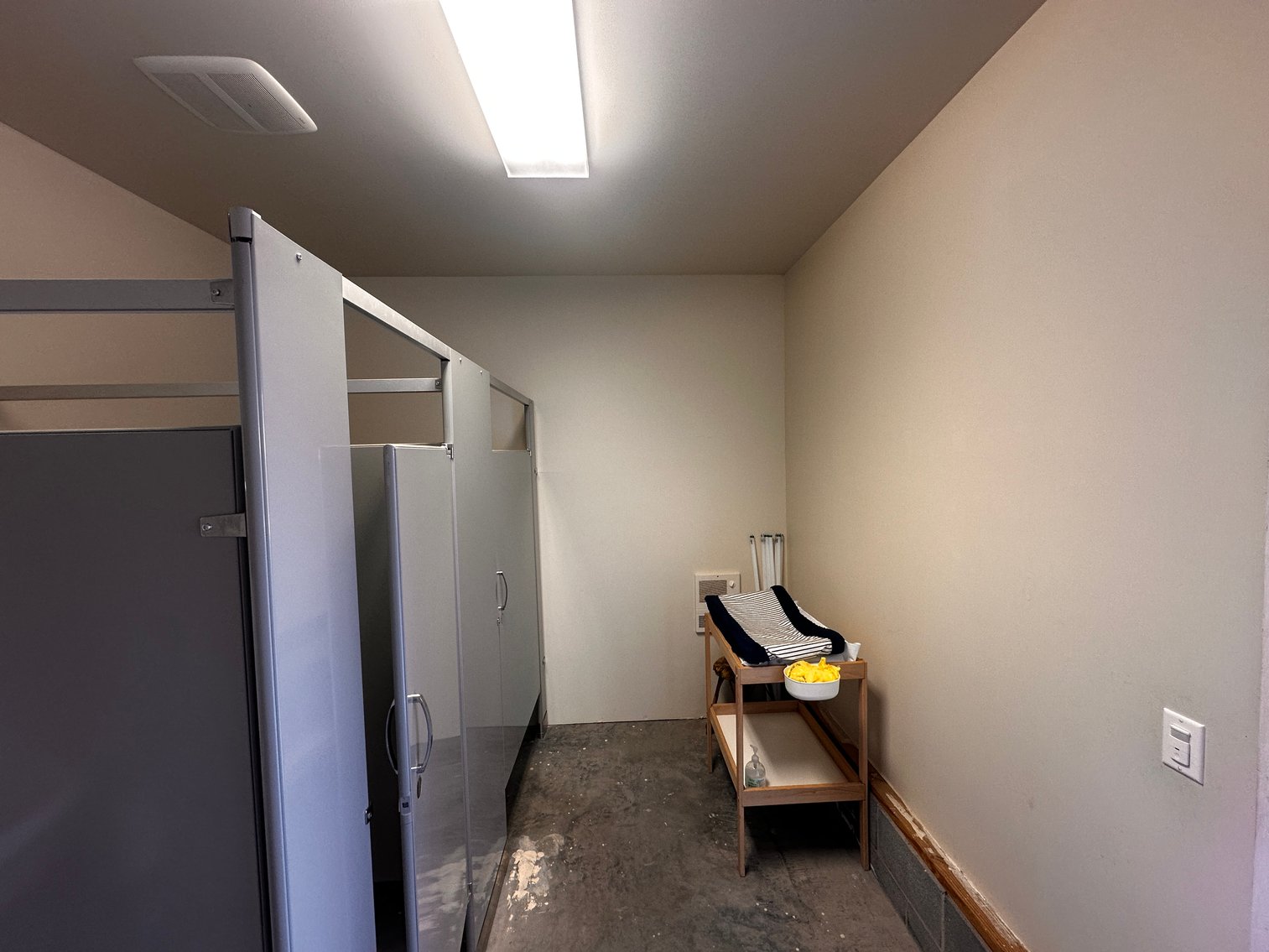 Image for 11,800 +/- sf. Income Producing Commercial Building Fronting Main Street in Broadway, VA--ONLINE ONLY BIDDING!!