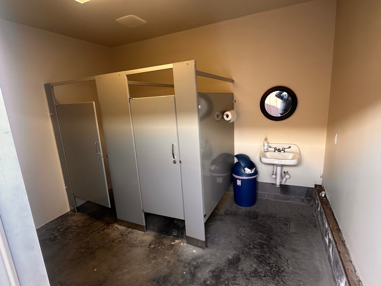 Image for 11,800 +/- sf. Income Producing Commercial Building Fronting Main Street in Broadway, VA--ONLINE ONLY BIDDING!!