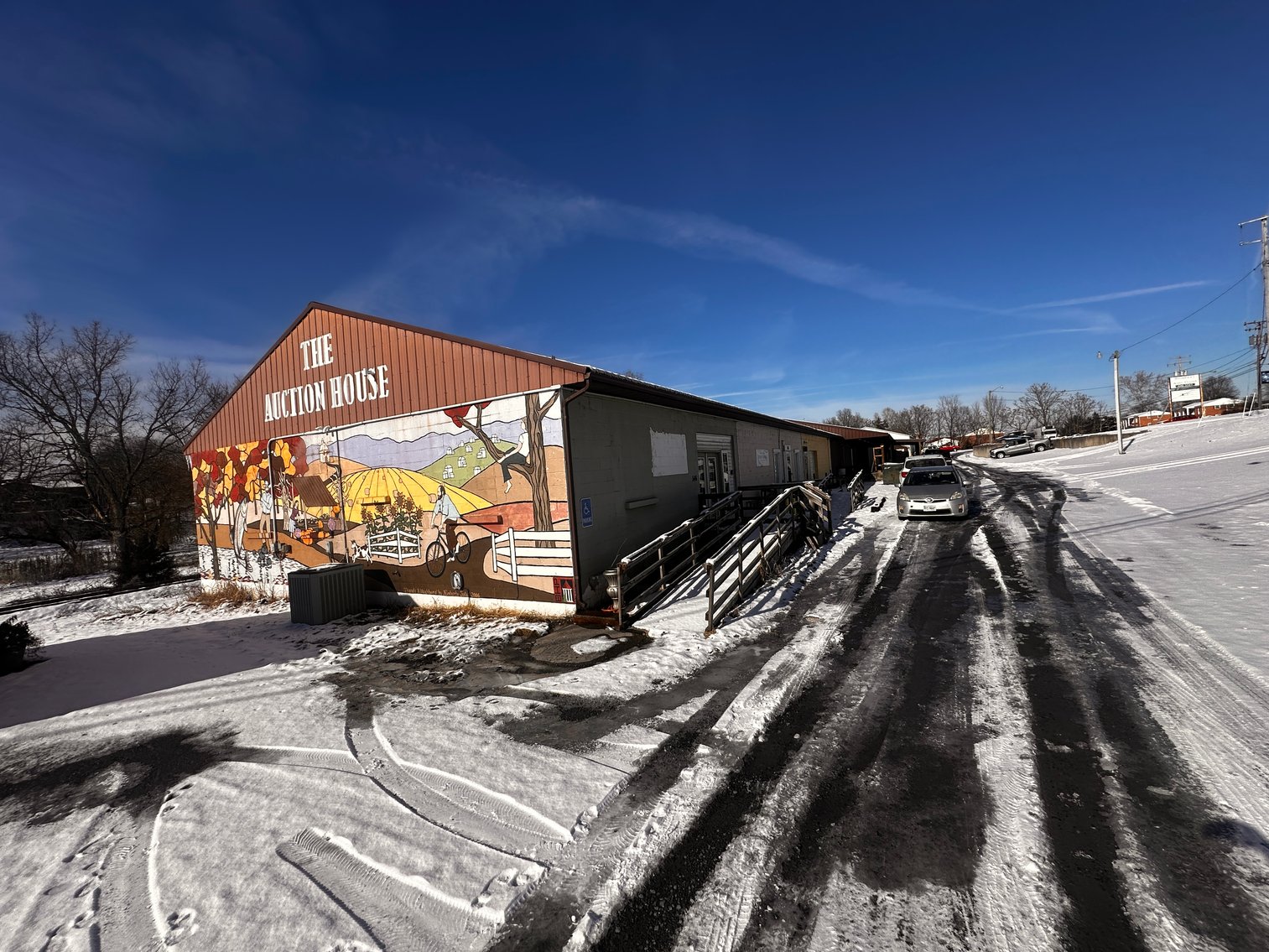 Image for 11,800 +/- sf. Income Producing Commercial Building Fronting Main Street in Broadway, VA--ONLINE ONLY BIDDING!!