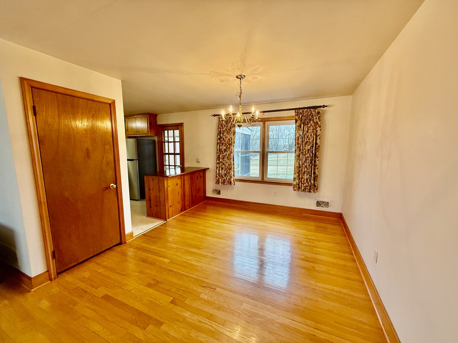 Image for 4 BR/2 BA Brick Home on 1.2 +/- Acres w/Full Walk-Out Basement & 2 Detached Shops/Buildings--SELLING to the HIGHEST BIDDER!!