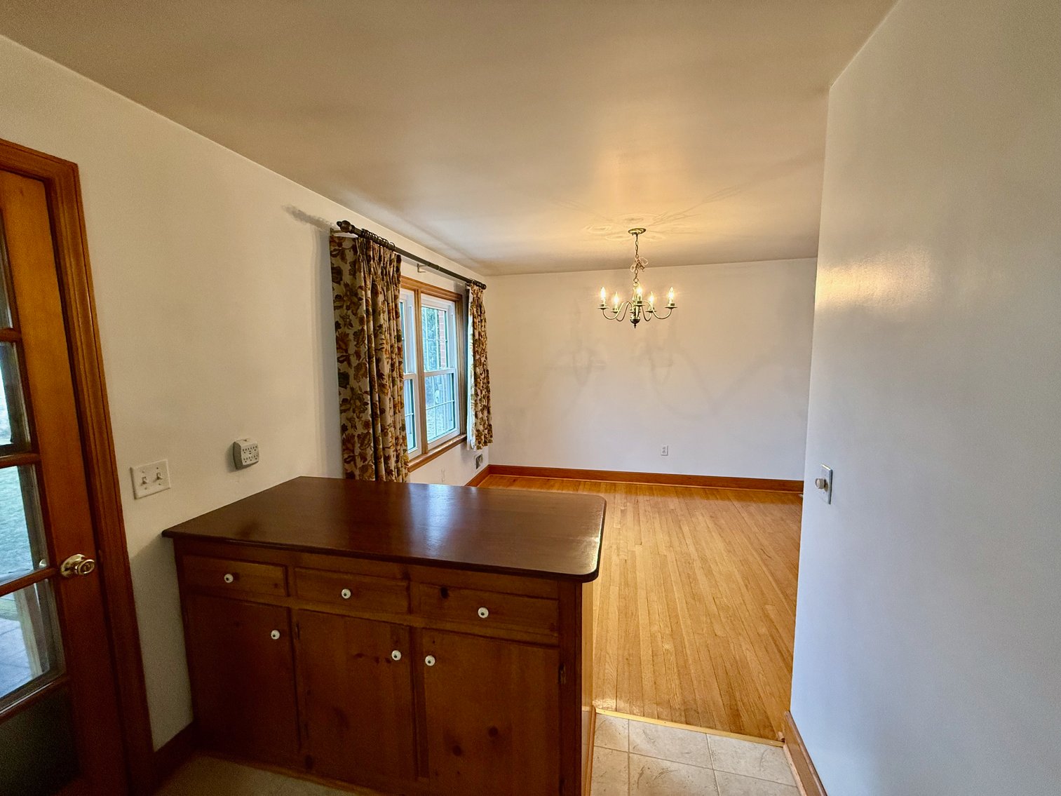 Image for 4 BR/2 BA Brick Home on 1.2 +/- Acres w/Full Walk-Out Basement & 2 Detached Shops/Buildings--SELLING to the HIGHEST BIDDER!!