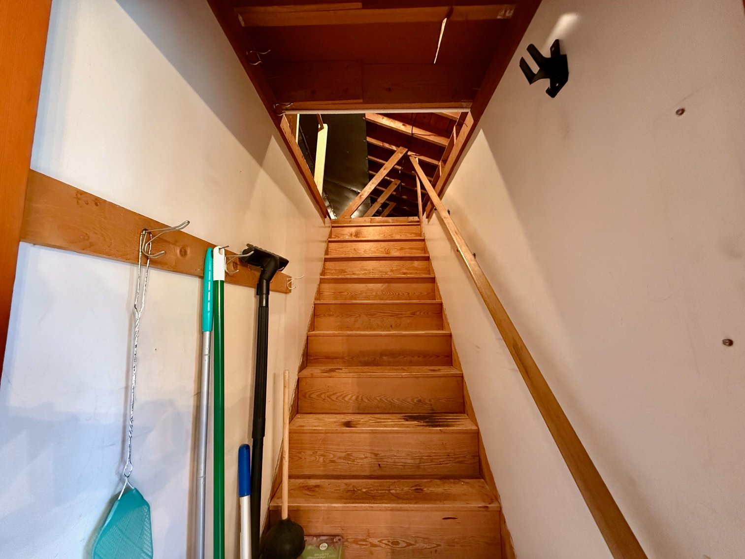 Image for 4 BR/2 BA Brick Home on 1.2 +/- Acres w/Full Walk-Out Basement & 2 Detached Shops/Buildings--SELLING to the HIGHEST BIDDER!!