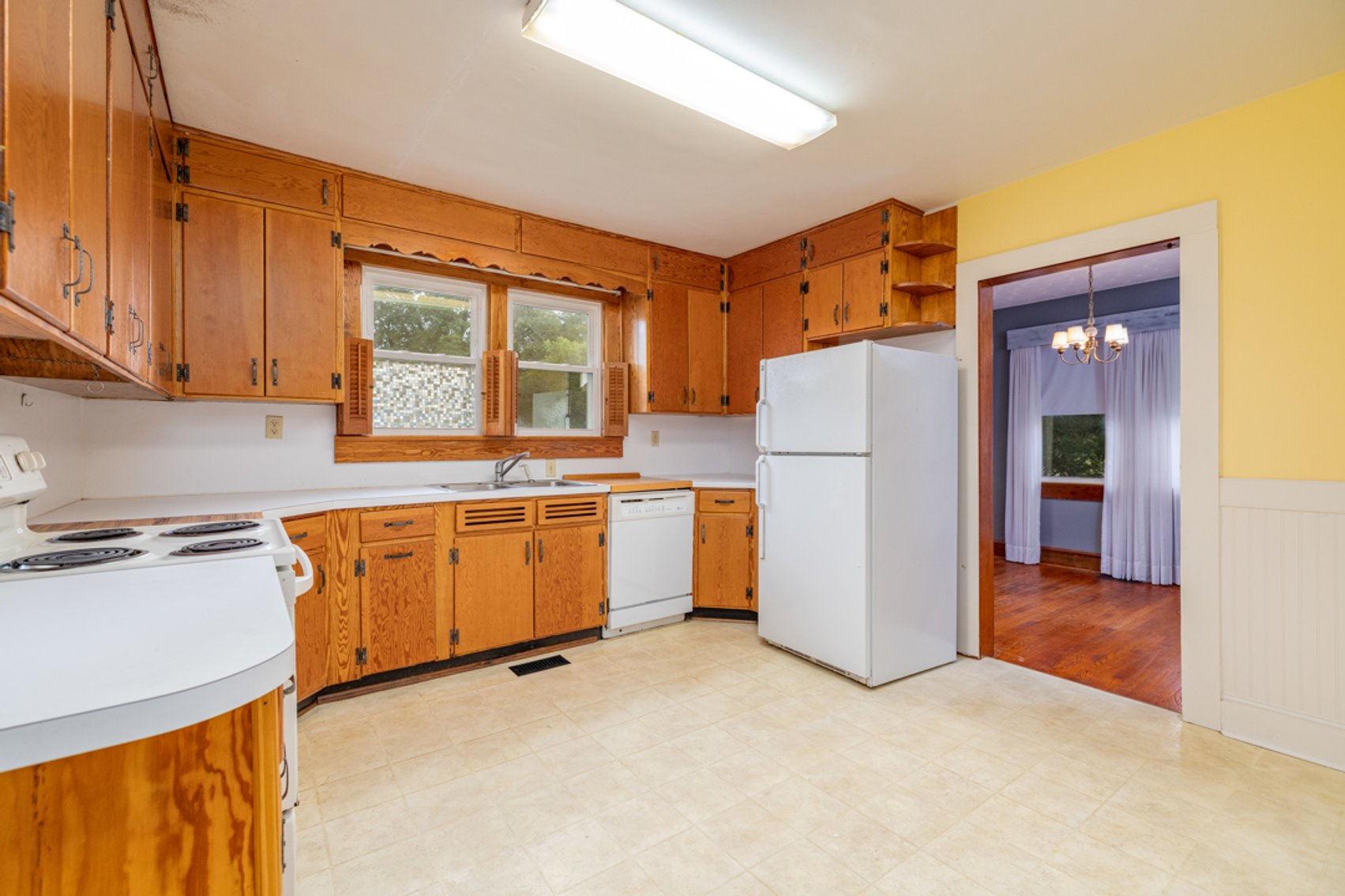 Image for 4 BR/2.5 BA Brick Home w/Basement on Large Corner Lot in the Town of Victoria, VA--ONLINE ONLY BIDDING!!