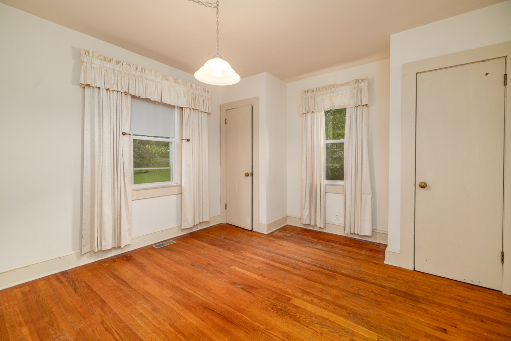 Image for 4 BR/2.5 BA Brick Home w/Basement on Large Corner Lot in the Town of Victoria, VA--ONLINE ONLY BIDDING!!