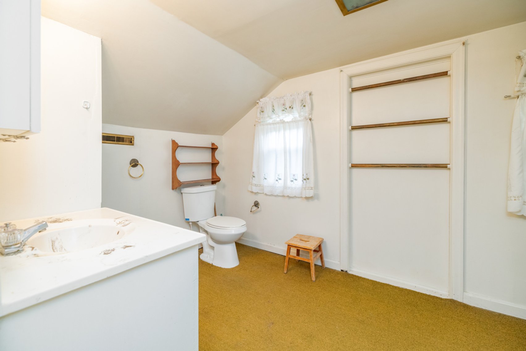 Image for 4 BR/2.5 BA Brick Home w/Basement on Large Corner Lot in the Town of Victoria, VA--ONLINE ONLY BIDDING!!