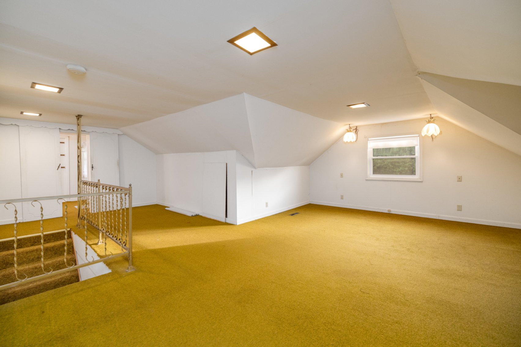 Image for 4 BR/2.5 BA Brick Home w/Basement on Large Corner Lot in the Town of Victoria, VA--ONLINE ONLY BIDDING!!