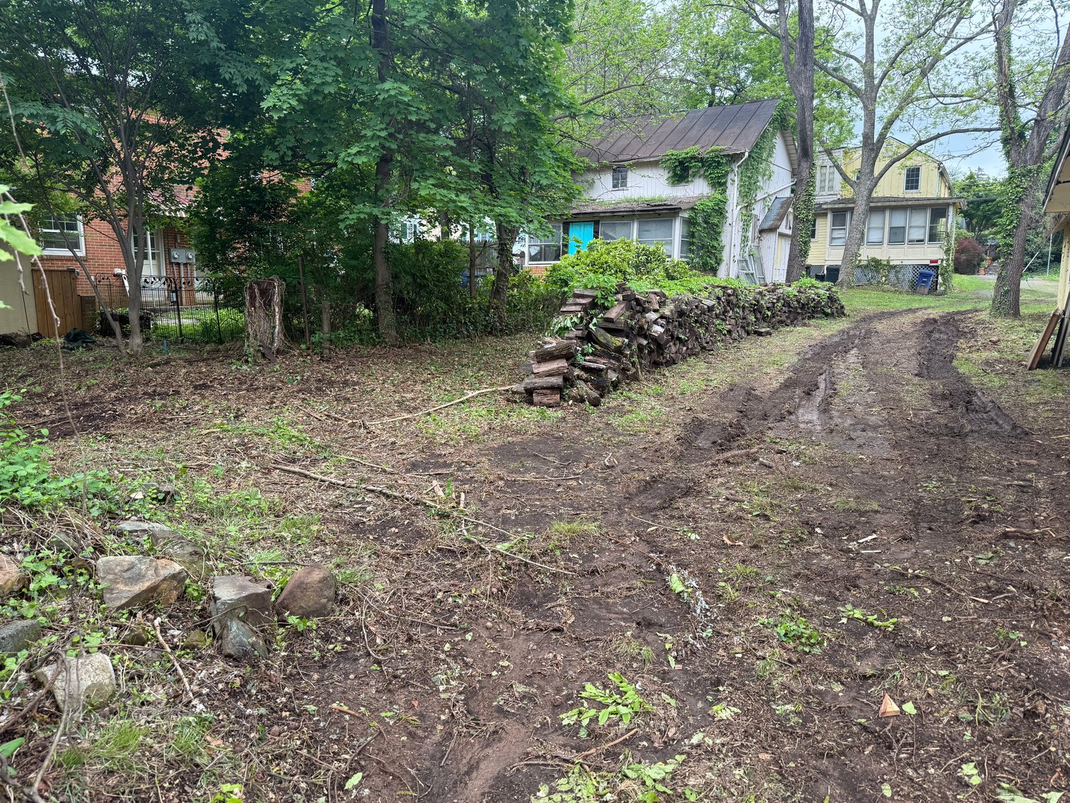 Image for 3 BR/1 BA Home & 3 BR/2 BA Home on .70 +/- Acre North King St. Double Lot in Historic Downtown Leesburg, VA--SELLING to the HIGHEST BIDDER!!