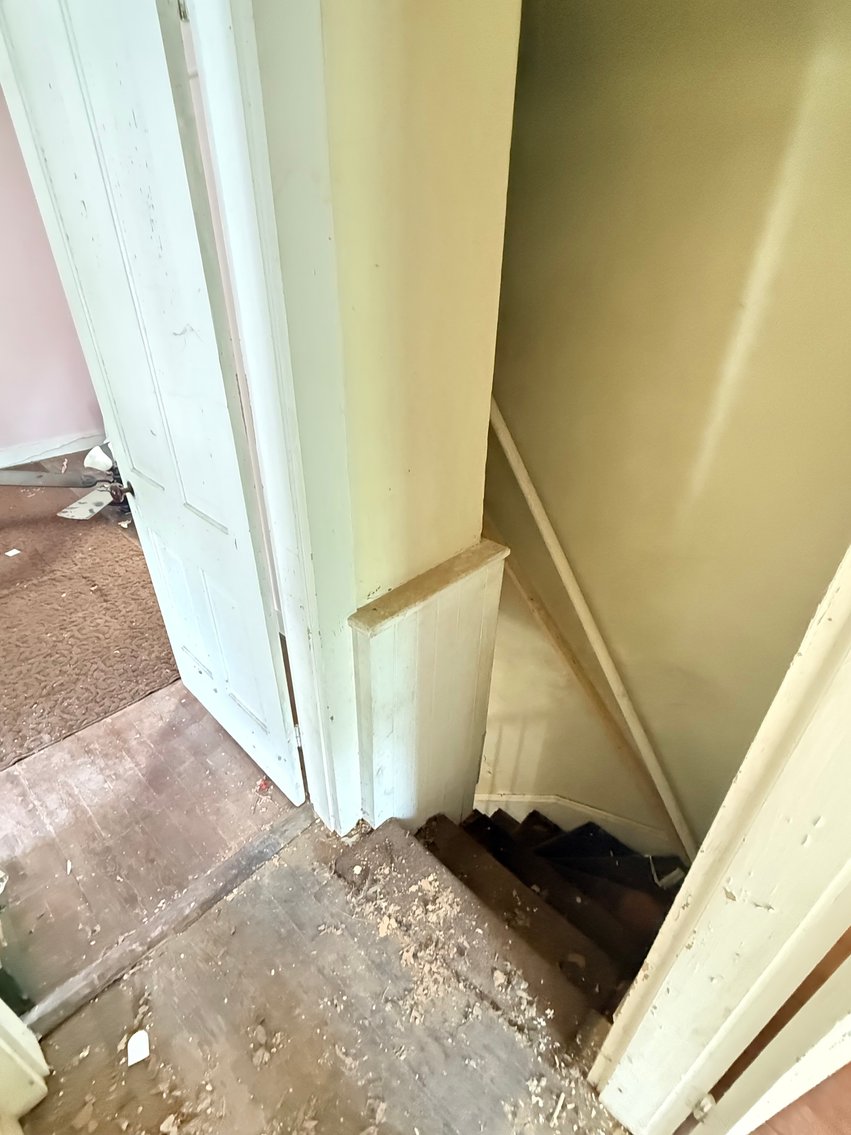 Image for 3 BR/1 BA Home & 3 BR/2 BA Home on .70 +/- Acre North King St. Double Lot in Historic Downtown Leesburg, VA--SELLING to the HIGHEST BIDDER!!