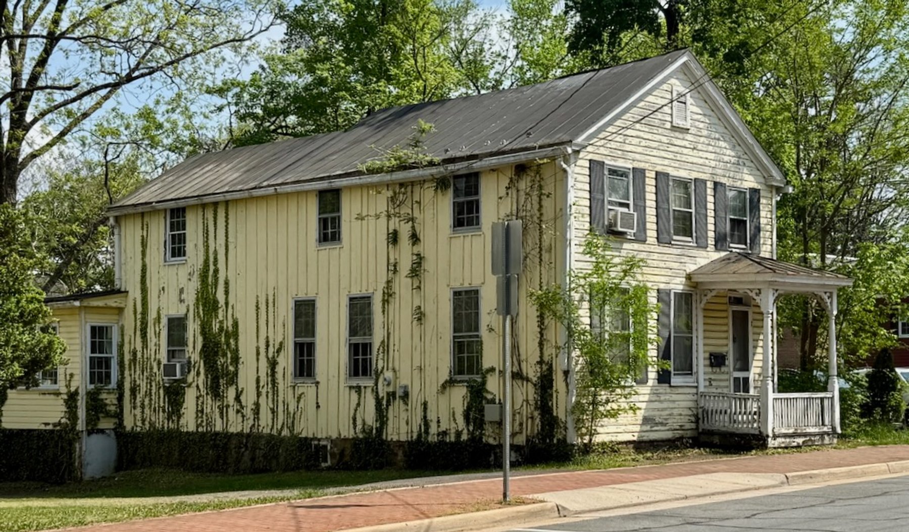 Image for 3 BR/1 BA Home & 3 BR/2 BA Home on .70 +/- Acre North King St. Double Lot in Historic Downtown Leesburg, VA--SELLING to the HIGHEST BIDDER!!