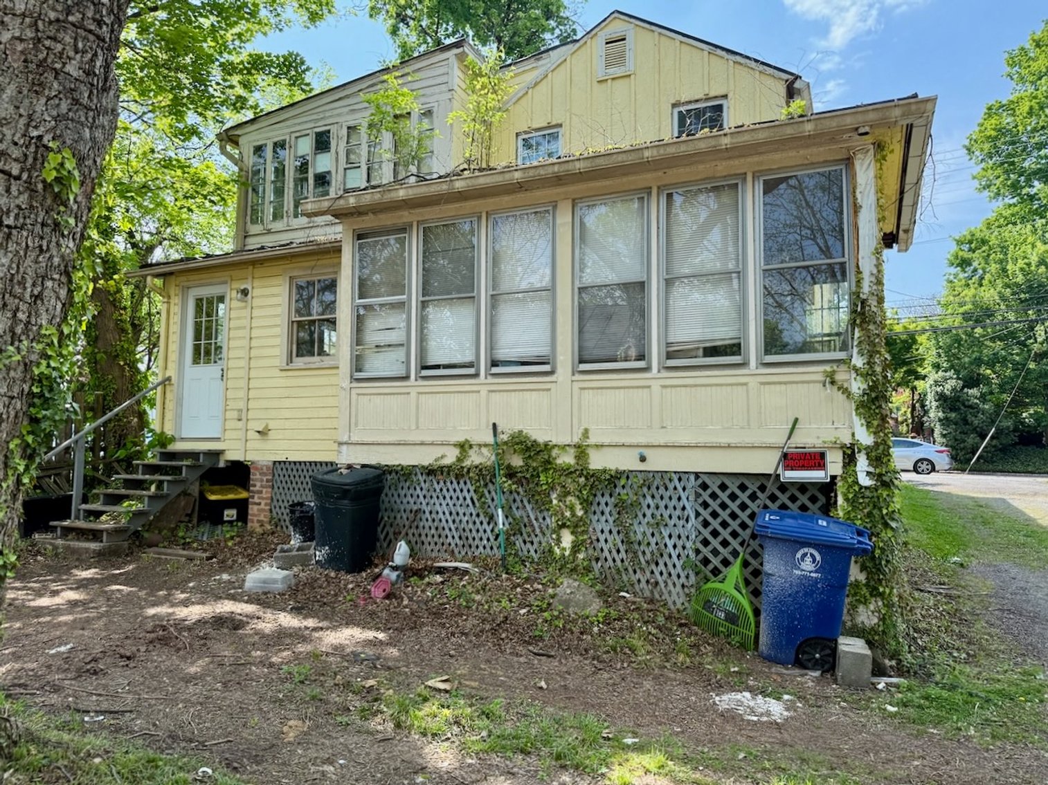 Image for 3 BR/1 BA Home & 3 BR/2 BA Home on .70 +/- Acre North King St. Double Lot in Historic Downtown Leesburg, VA--SELLING to the HIGHEST BIDDER!!