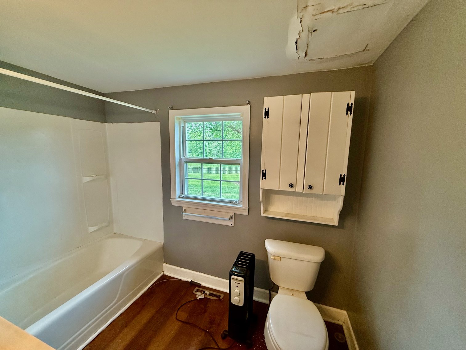 Image for 3 BR/2 BA Home w/Barns & Shop on 5.5 +/- Acres in Orange County, VA--SELLING to the HIGHEST BIDDER!!