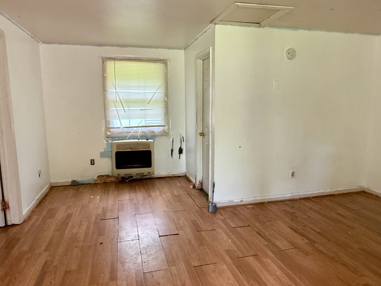 Image for 4 BR/2 BA Home on 3.8 +/- Acres on Lee Hill School Dr. in Spotsylvania County, VA--ONLINE ONLY BIDDING!!