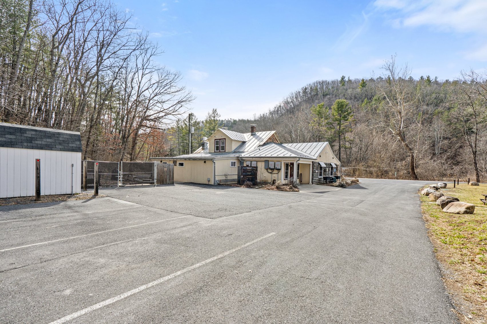 Image for Commercial Building/Restaurant & 3 BR/3 BA Stone Home w/550' +/- of road frontage on 2.8 +/- Acres in the Shenandoah Valley/Augusta County, VA--SELLING to the HIGHEST BIDDER!!