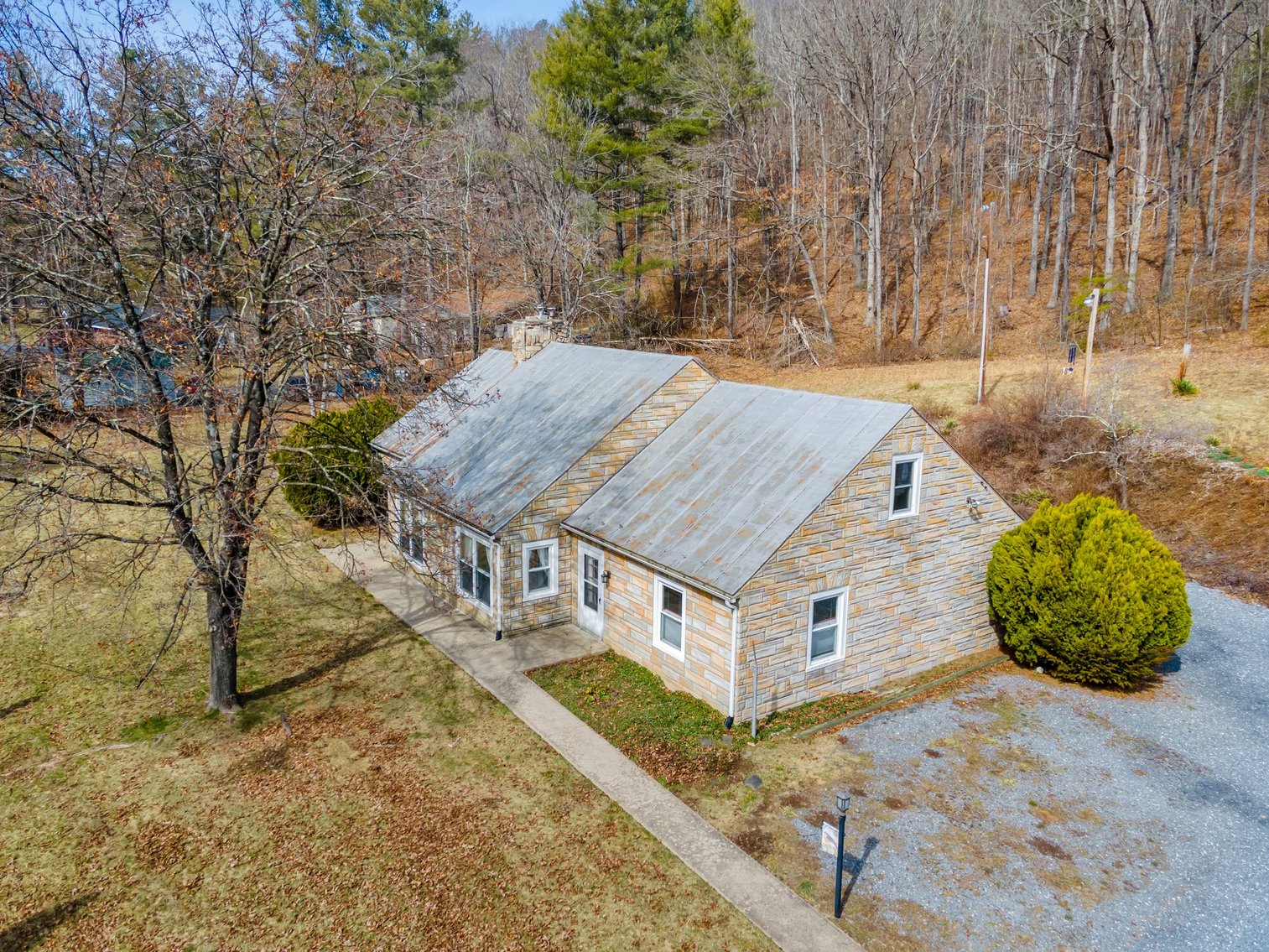 Image for Commercial Building/Restaurant & 3 BR/3 BA Stone Home w/550' +/- of road frontage on 2.8 +/- Acres in the Shenandoah Valley/Augusta County, VA--SELLING to the HIGHEST BIDDER!!