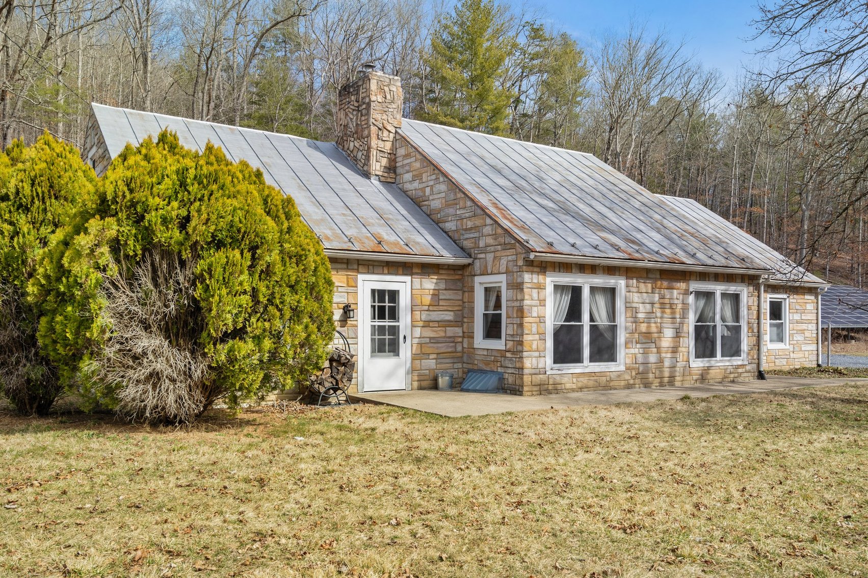 Image for Commercial Building/Restaurant & 3 BR/3 BA Stone Home w/550' +/- of road frontage on 2.8 +/- Acres in the Shenandoah Valley/Augusta County, VA--SELLING to the HIGHEST BIDDER!!