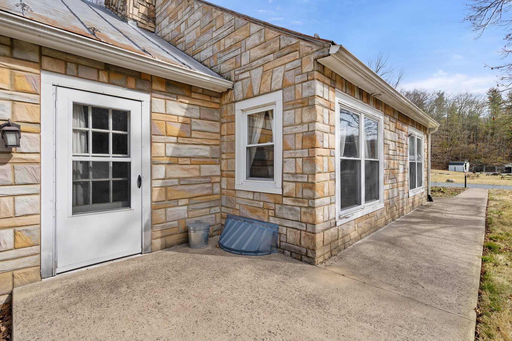 Image for Commercial Building/Restaurant & 3 BR/3 BA Stone Home w/550' +/- of road frontage on 2.8 +/- Acres in the Shenandoah Valley/Augusta County, VA--SELLING to the HIGHEST BIDDER!!