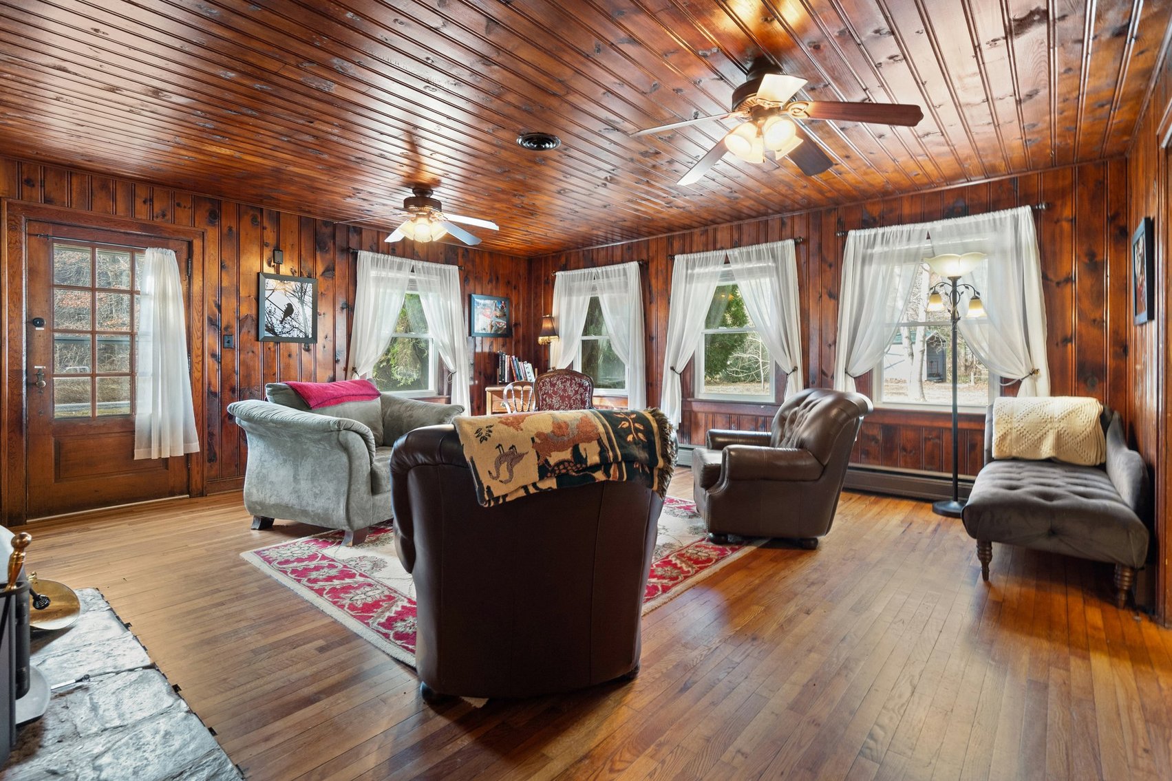 Image for Commercial Building/Restaurant & 3 BR/3 BA Stone Home w/550' +/- of road frontage on 2.8 +/- Acres in the Shenandoah Valley/Augusta County, VA--SELLING to the HIGHEST BIDDER!!