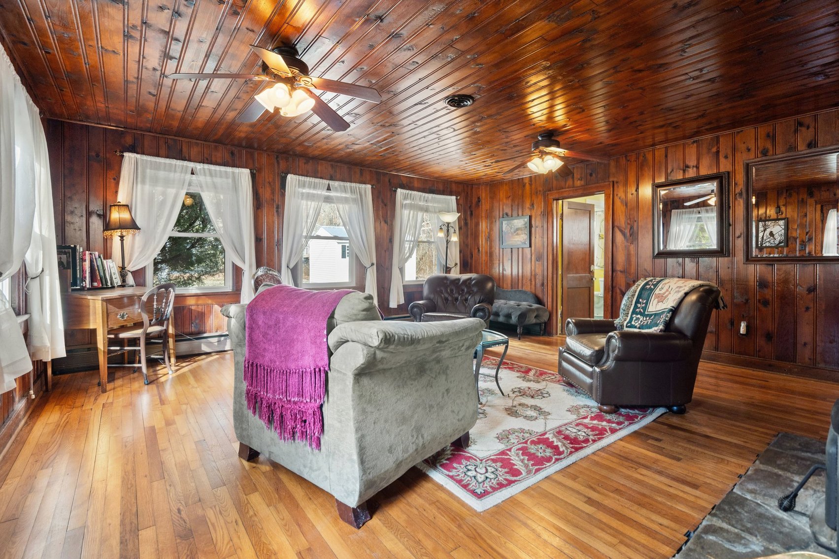 Image for Commercial Building/Restaurant & 3 BR/3 BA Stone Home w/550' +/- of road frontage on 2.8 +/- Acres in the Shenandoah Valley/Augusta County, VA--SELLING to the HIGHEST BIDDER!!