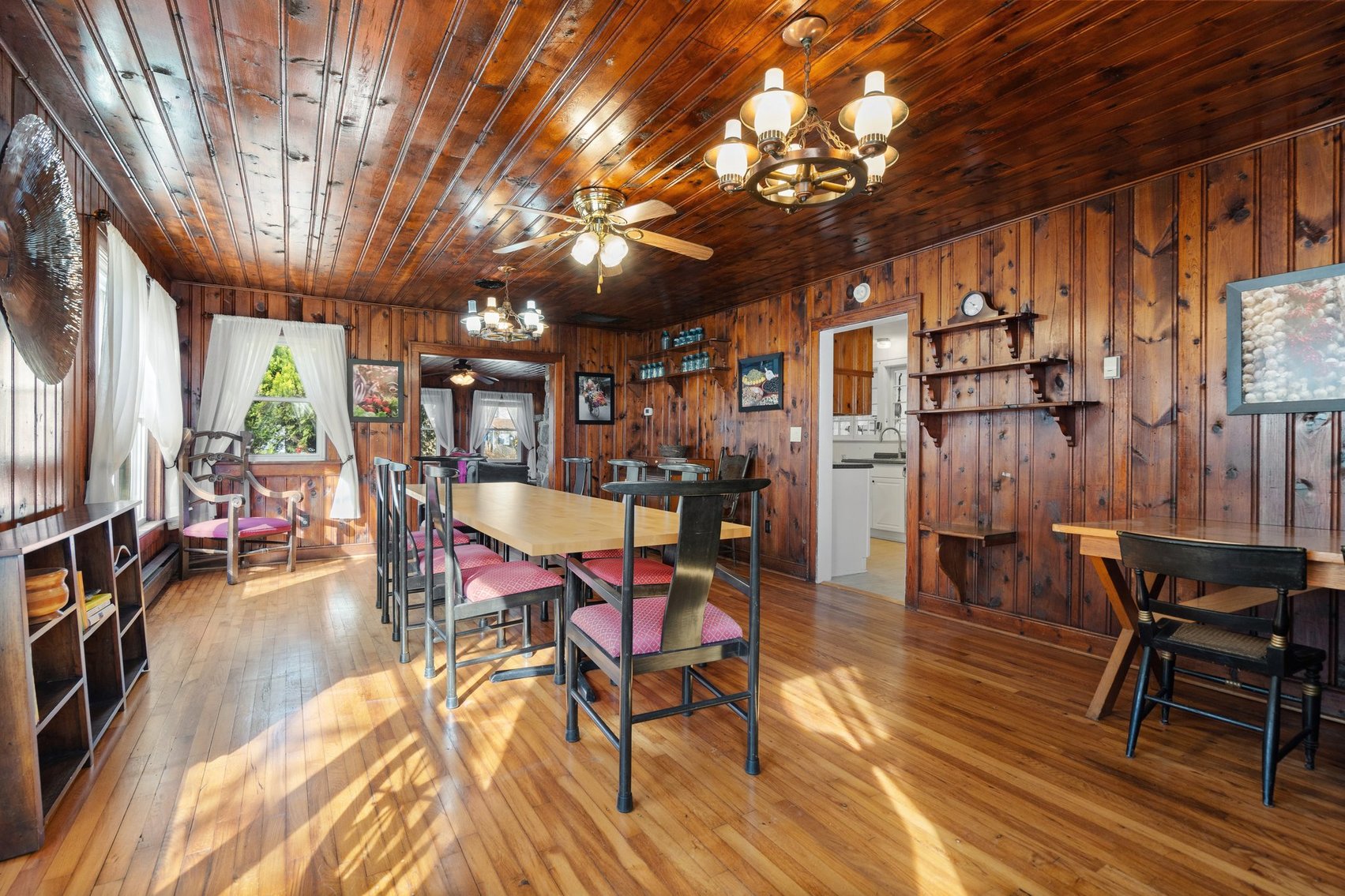 Image for Commercial Building/Restaurant & 3 BR/3 BA Stone Home w/550' +/- of road frontage on 2.8 +/- Acres in the Shenandoah Valley/Augusta County, VA--SELLING to the HIGHEST BIDDER!!