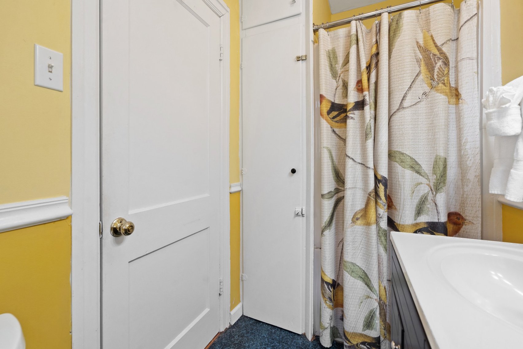 Image for Commercial Building/Restaurant & 3 BR/3 BA Stone Home w/550' +/- of road frontage on 2.8 +/- Acres in the Shenandoah Valley/Augusta County, VA--SELLING to the HIGHEST BIDDER!!