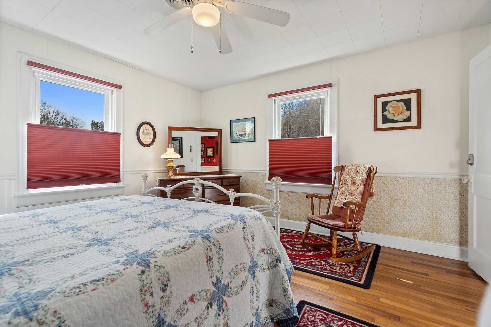 Image for Commercial Building/Restaurant & 3 BR/3 BA Stone Home w/550' +/- of road frontage on 2.8 +/- Acres in the Shenandoah Valley/Augusta County, VA--SELLING to the HIGHEST BIDDER!!