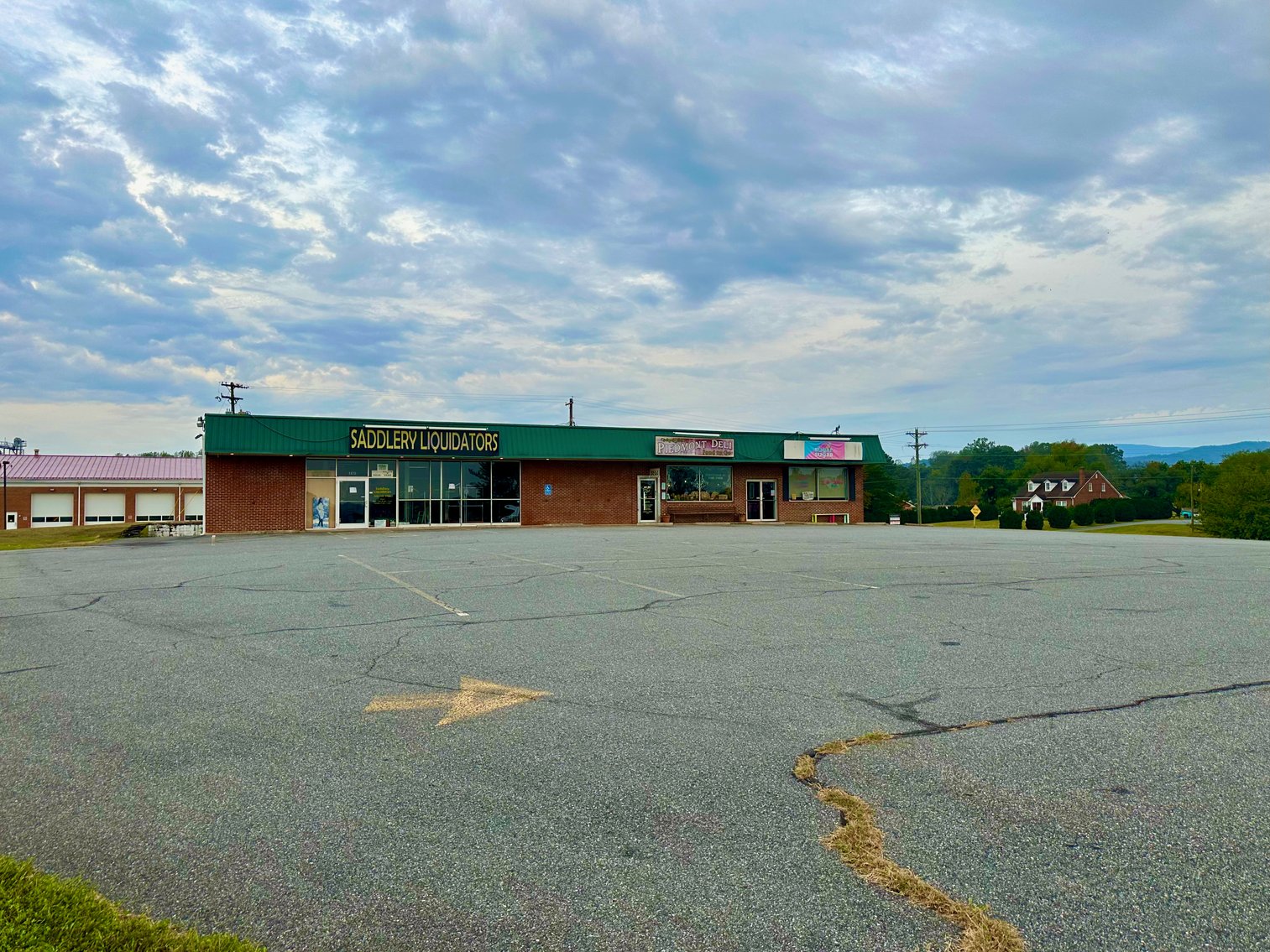 Image for Income Producing Commercial Building on 2.9 +/- Acres Fronting Rt. 29 in Madison County, VA--ONLINE ONLY BIDDING!!