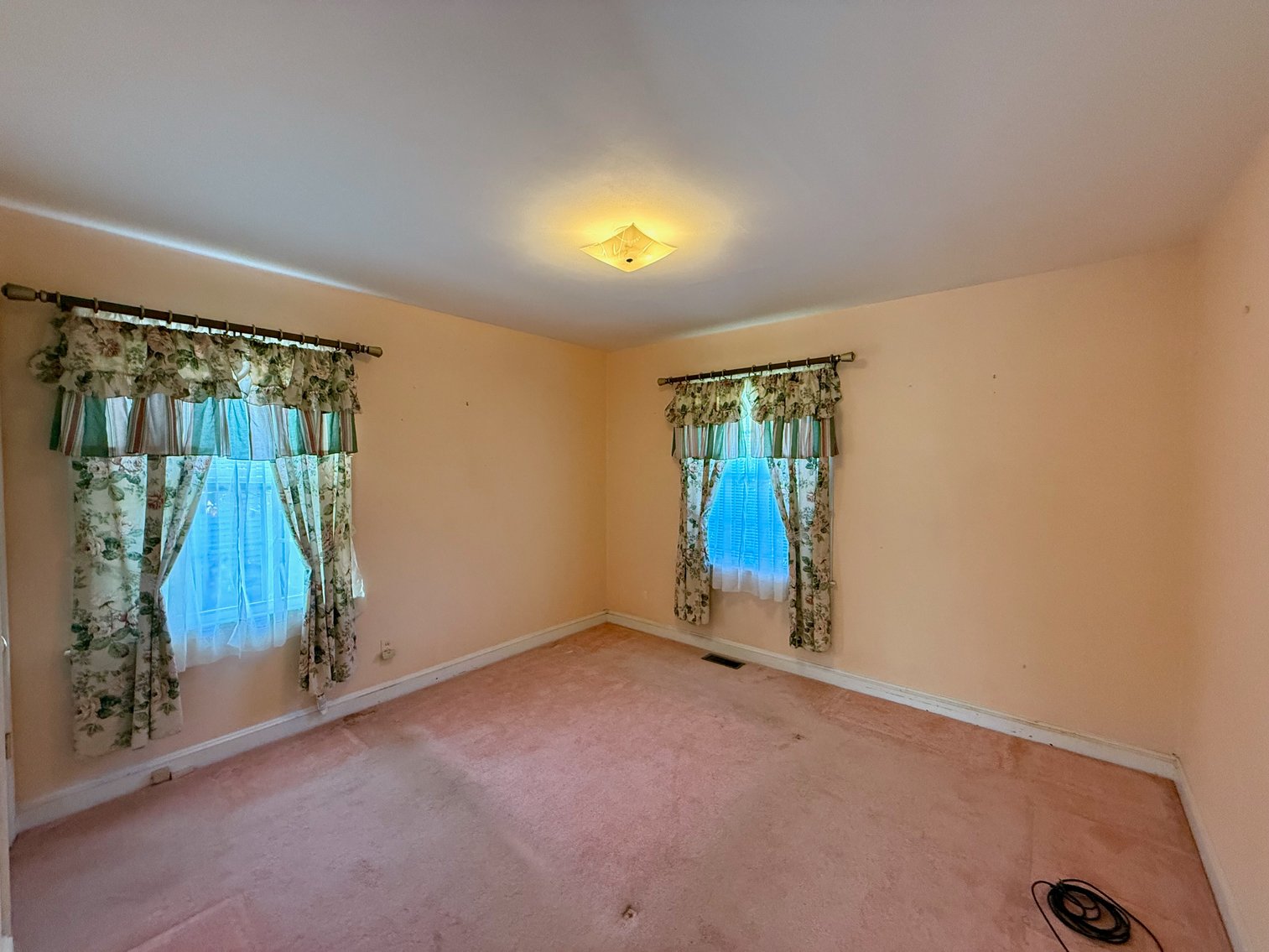 Image for 3 BR/1 BA Home w/Fenced Yard Near Downtown Culpeper, VA--SELLING to the HIGHEST BIDDER via ONLINE ONLY BIDDING!!