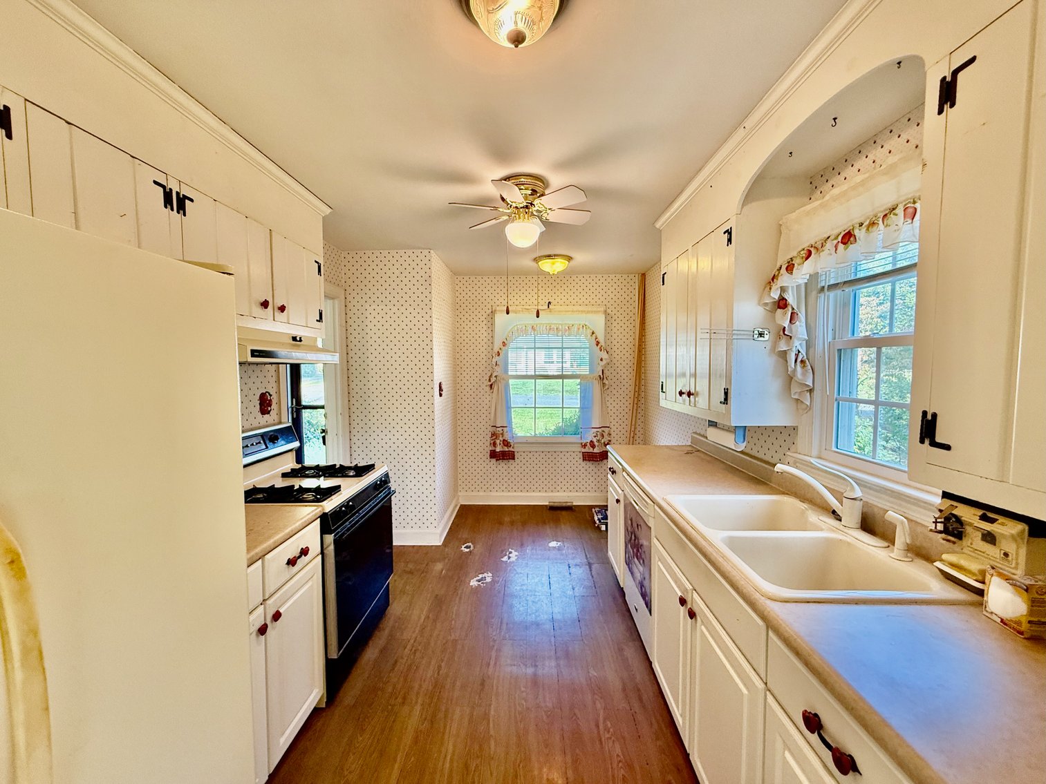 Image for 3 BR/1 BA Home w/Fenced Yard Near Downtown Culpeper, VA--SELLING to the HIGHEST BIDDER via ONLINE ONLY BIDDING!!