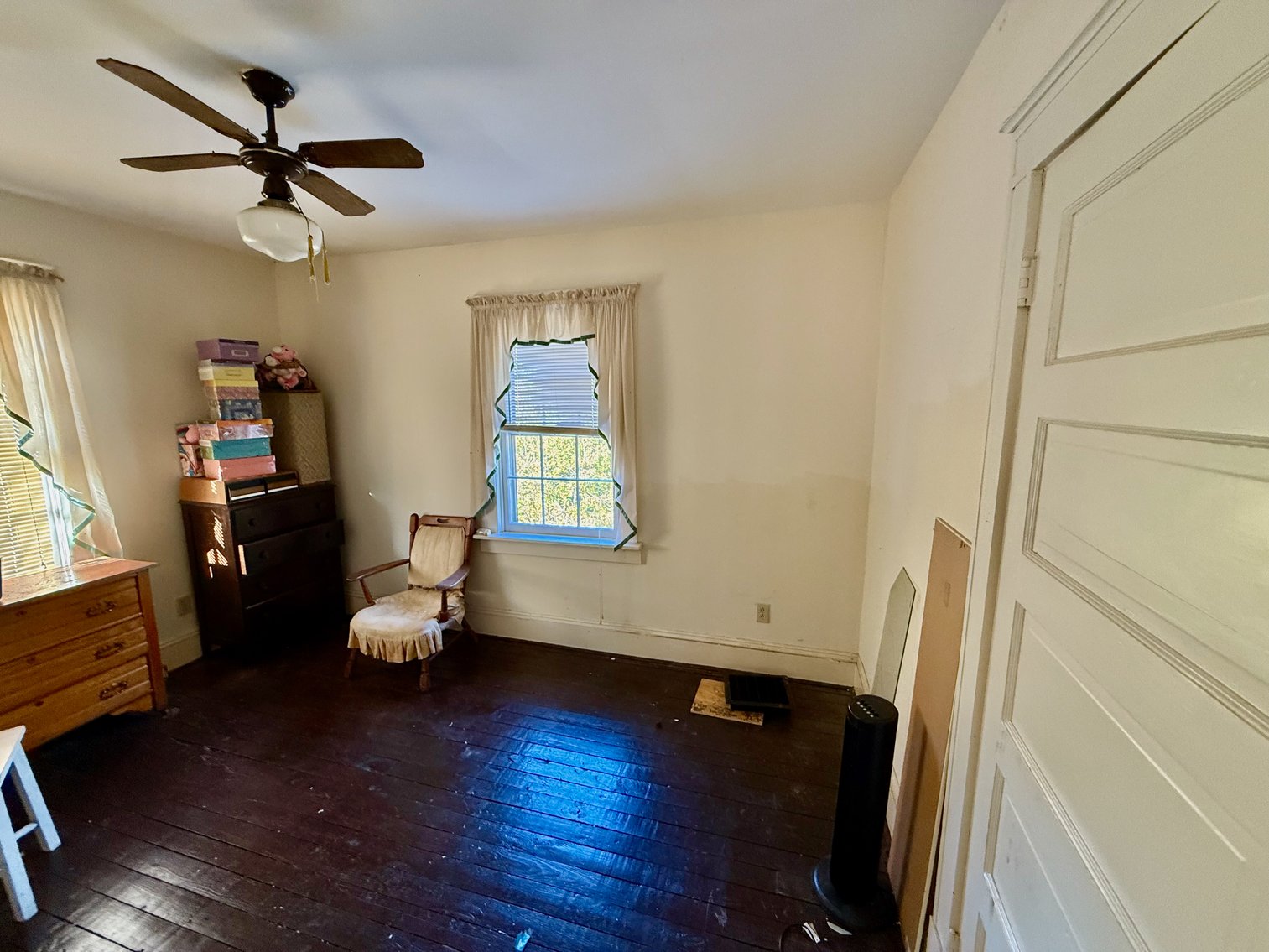 Image for 5 BR/2 BA Home on 1 +/- Acre Lot in The Town of Gordonsville, VA--ONLINE ONLY BIDDING!!