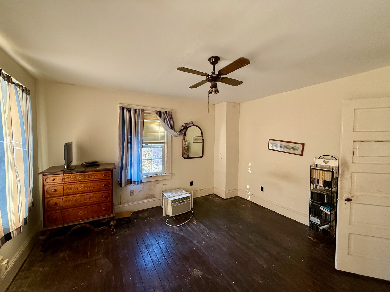 Image for 5 BR/2 BA Home on 1 +/- Acre Lot in The Town of Gordonsville, VA--ONLINE ONLY BIDDING!!